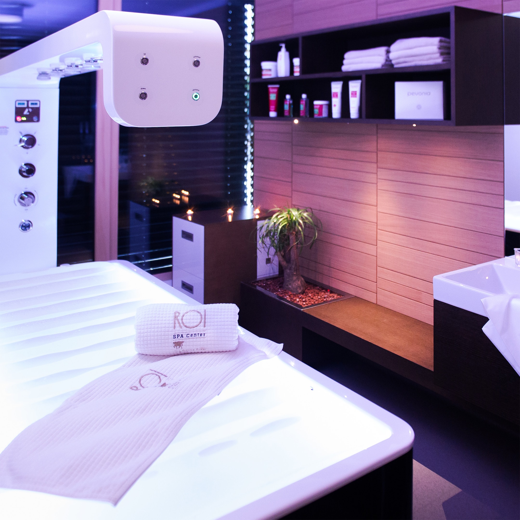 Roi mango wrap on a waterbed - Image 5